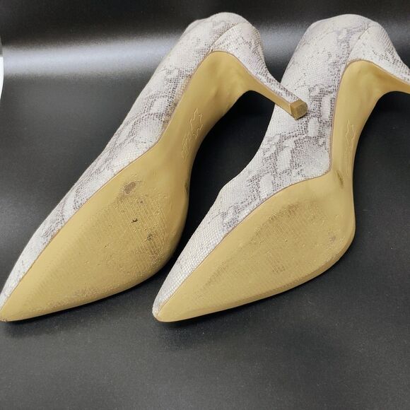 BCBG NEUTRAL Snake Skin Pumps Size 8.5 - BEAUTIFUL - Ivory Tan - Approx 4" heel - Picture 12 of 12